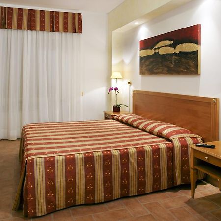 Casa Degli Ubaldi Bed & Breakfast Roma Oda fotoğraf