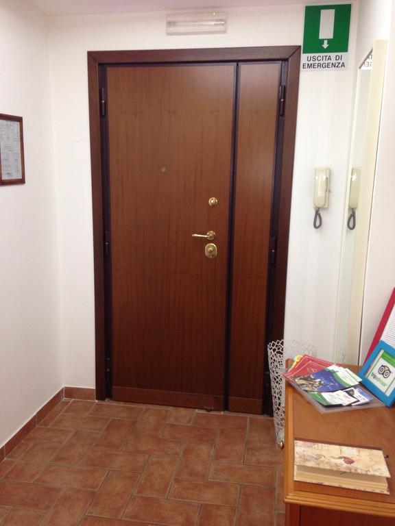 Casa Degli Ubaldi Bed & Breakfast Roma Dış mekan fotoğraf